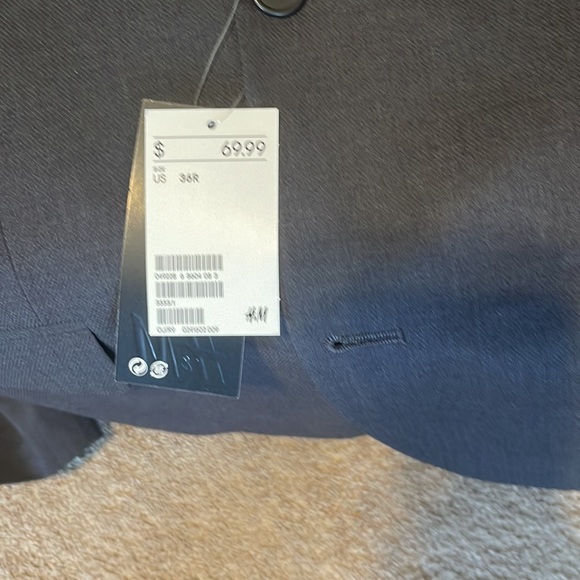 New Dark Grey H&M Suit - Picture 4 of 4